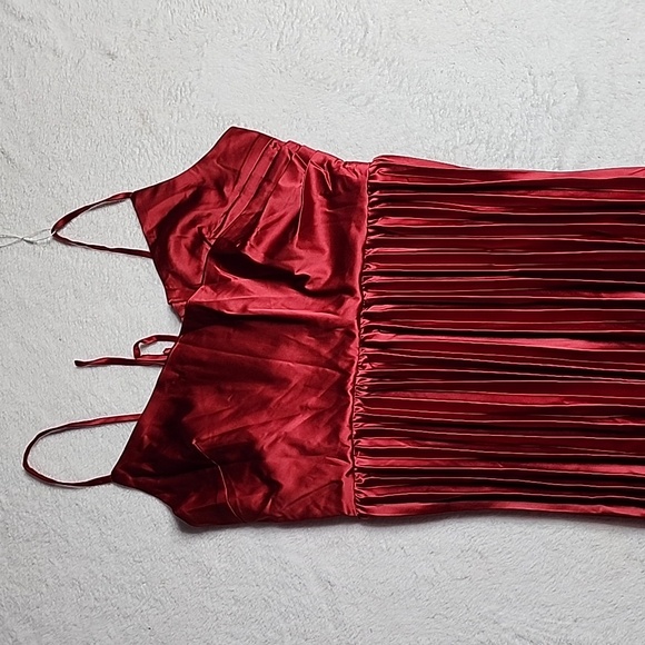 2552 NWT Halara V Neck Backless Crisscross Lace Up Pleated Midi Party Dress XL - Picture 3 of 7